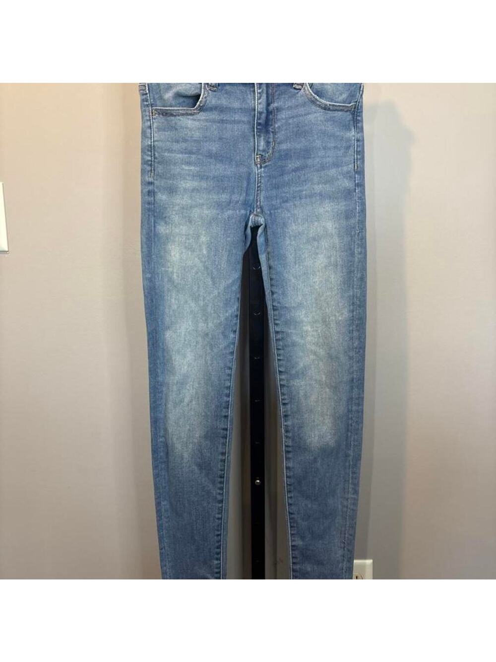 American Eagle Outfitters High Waisted Denim Size 2